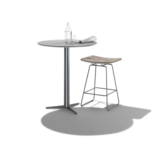 Fly Outdoor small high table | Tavoli alti | Flexform