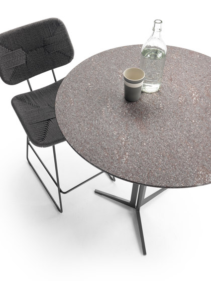 Fly Outdoor small high table | Tavoli alti | Flexform
