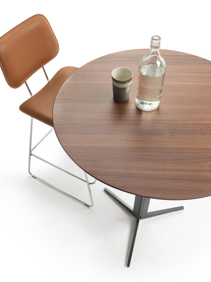 Fly small high table | Tables hautes | Flexform