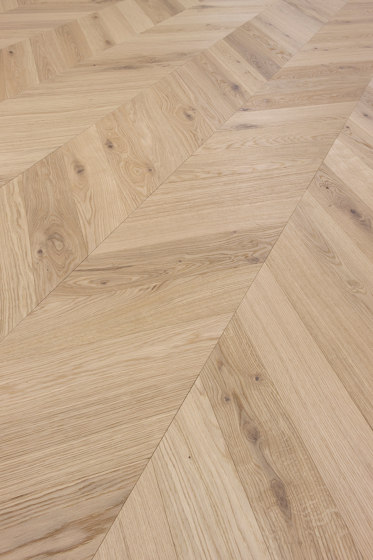 Wooden Floors Oak | Chevron Oak white | Wood flooring | Admonter Holzindustrie AG