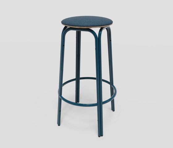 Formosa Bar Stool with upholstered seat | Bar stools | Bogaerts