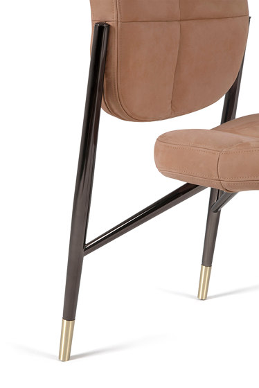 Fyra | Chairs | HESSENTIA | Cornelio Cappellini