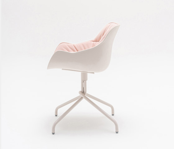 Baltic Soft with swivel base | Chairs | MDD