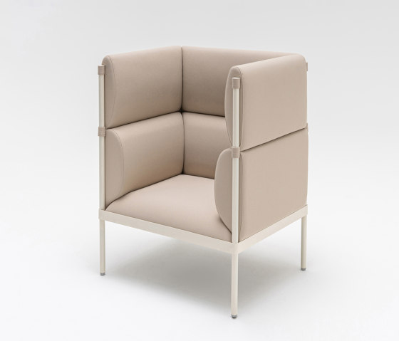 Stilt Sessel mit hoher Rückenlehne | Sessel | MDD