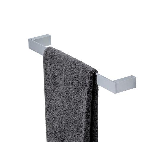 Modern Art | Towel Rail 47cm Chrome | Towel rails | Geesa