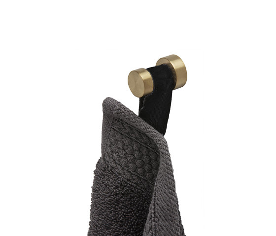 Nemox Brushed Gold | Crochet Porte-Serviette Or Brossé | Porte-serviettes | Geesa