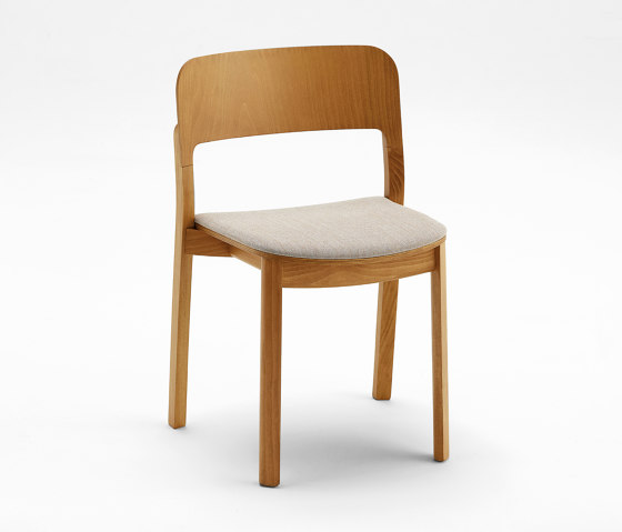 HART Stackable Chair 1.23.I | Chairs | Cantarutti
