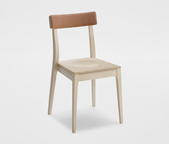 INGA Stackable Chair 1.04.I | Chaises | Cantarutti
