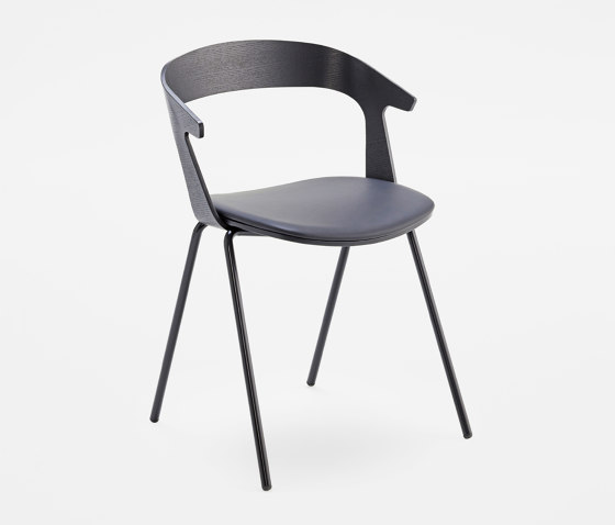 MAKI Stackable Armchair 2.23.Z/I | Chairs | Cantarutti