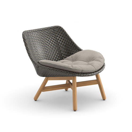 MBRACE Club chair | Sillones | DEDON