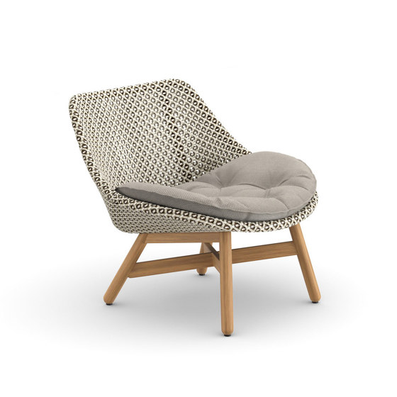 MBRACE Club chair | Sillones | DEDON