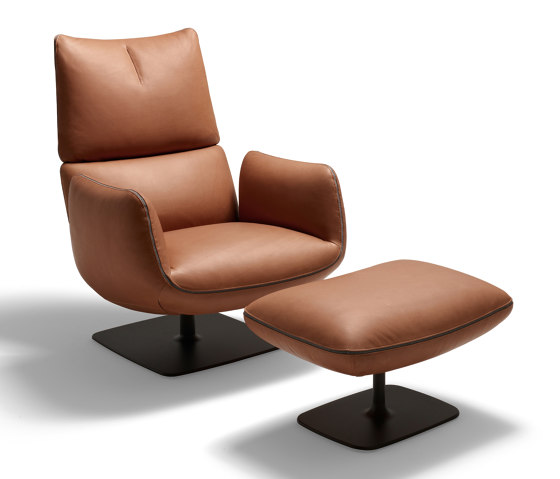 Jalis Lounge Sessel auf Dem Drehtellerfuß | Sessel | COR Sitzmöbel