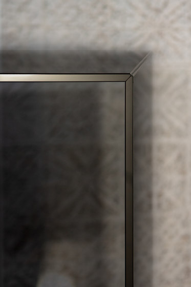 36e8 Glass Sideboard - 1349 | Sideboards / Kommoden | LAGO