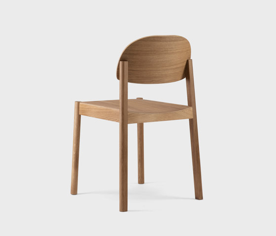 Citizen Chair, oval backrest, oak, natural oil | Sedie | EMKO PLACE