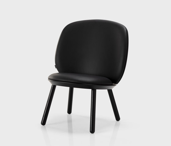 Naïve Low Chair, black painted ash frame, Lambada black leather | Poltrone | EMKO PLACE