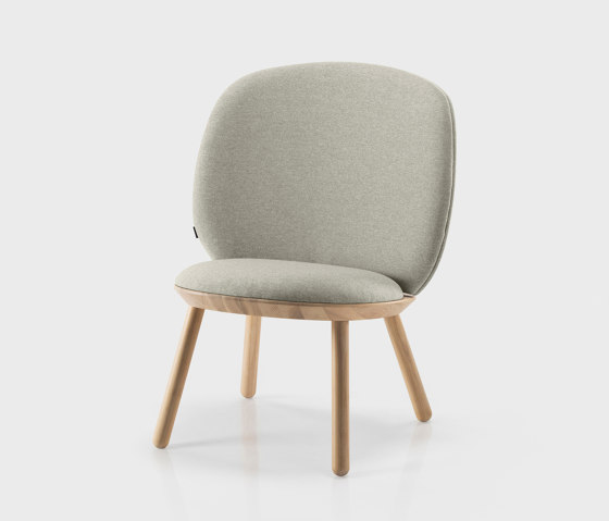 Naïve Low Chair, natural oiled ash frame, beige Delius Gavi fabric | Sillones | EMKO PLACE
