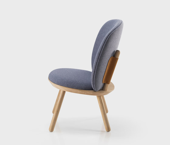 Naïve Low Chair, natural oiled ash frame, blue Delius Gavi fabric | Armchairs | EMKO PLACE