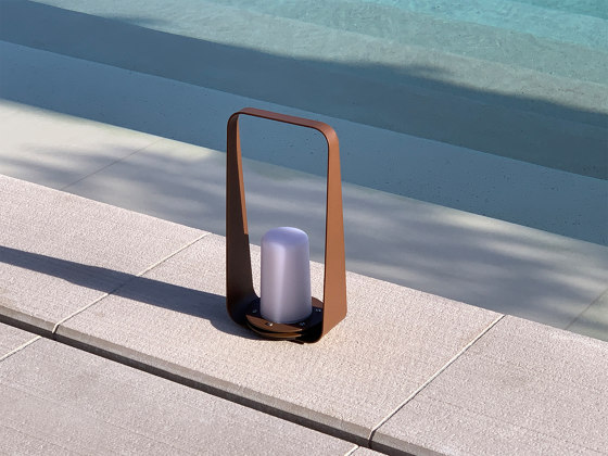 Lanterna autonoma | Boucle | Lampade outdoor tavolo | LYX Luminaires
