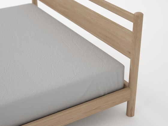 Taku Bed II
QUEEN BED | Betten | Karpenter