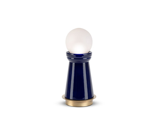 Icon | Small Table Lamp | Lámparas de sobremesa | Marioni