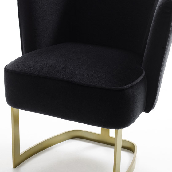 Joan | Padded Chair | Sillas | Marioni