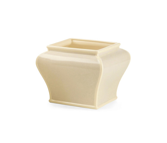 Quadro | Medium Planter |  | Marioni