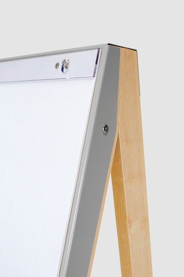 Charter on Tour | Flipchart | Flip charts / Writing boards | roomours