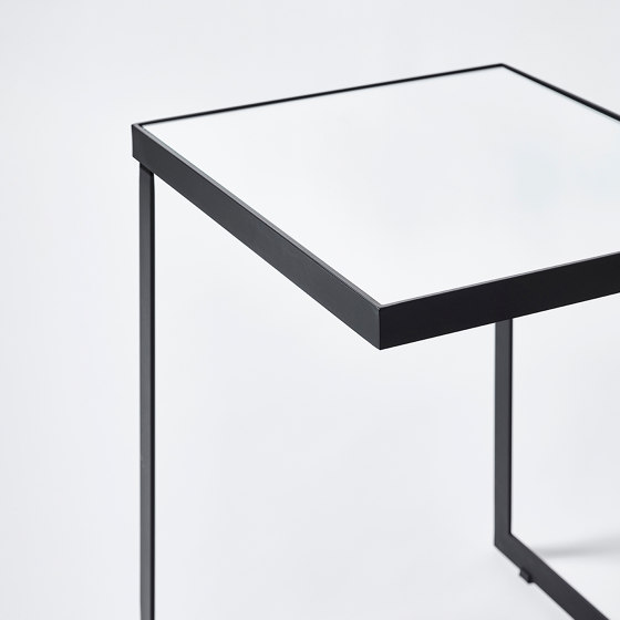 Tablo Black Side Table | Side tables | Deknudt Mirrors