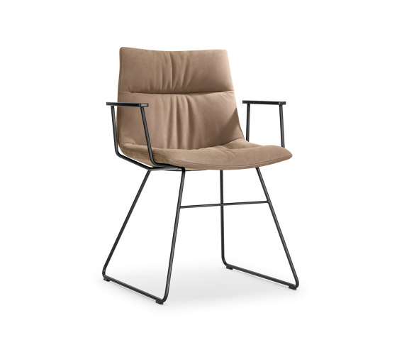 MAREL skid-frame chair with armrests | Sedie | Girsberger