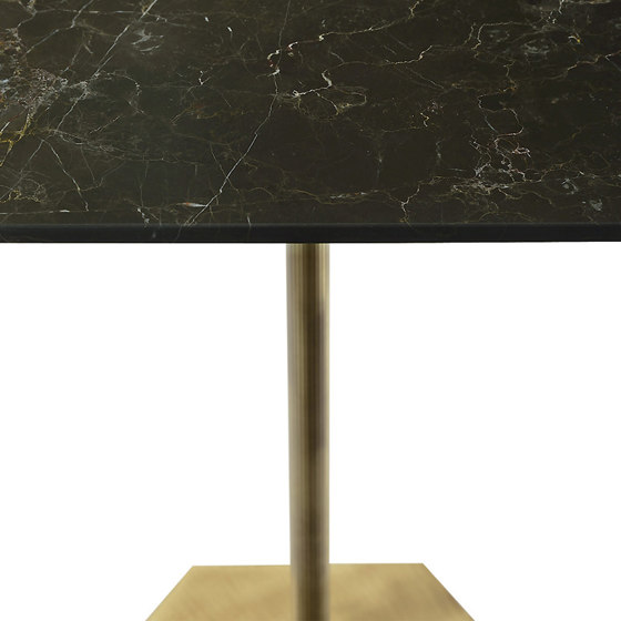 Ted | Table With Glass Top | Esstische | Marioni
