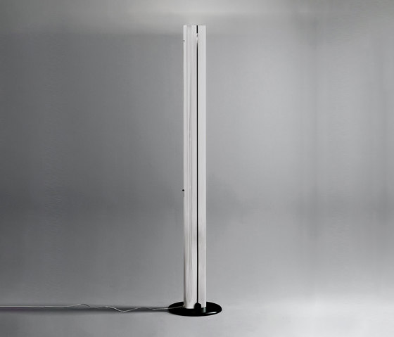 Megaron | Lampade piantana | Artemide