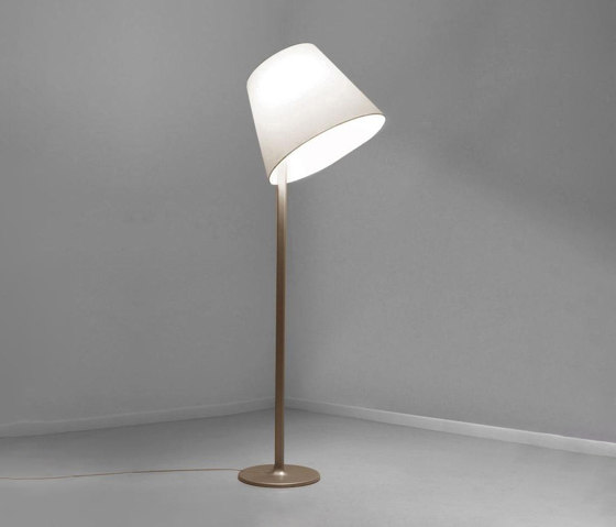 Melampo Mega Floor | Free-standing lights | Artemide