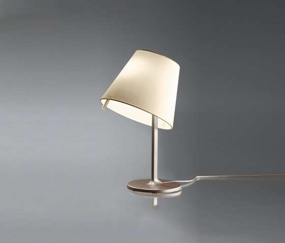 Melampo Notte Table | Luminaires de table | Artemide