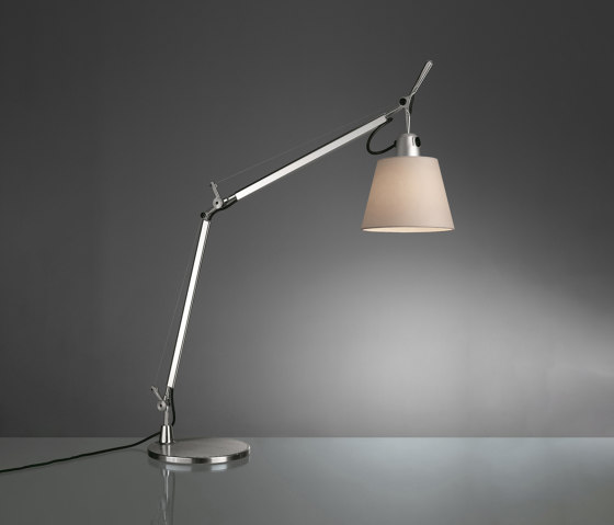 Tolomeo Basculante Table | Table lights | Artemide