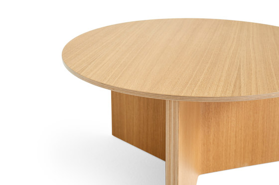 Slit Table Wood | Mesas de centro | HAY
