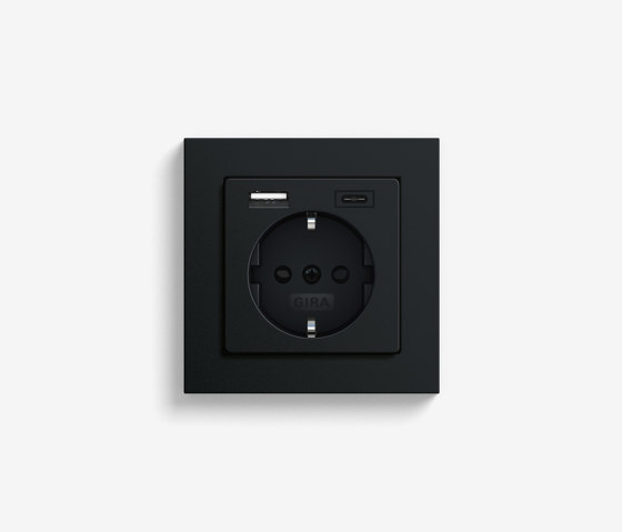 E2 | USB socket outlet Black matt | Schuko sockets | Gira