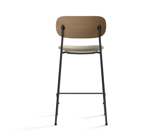 Co Counter Chair, Black Steel | Dark Stained Oak / Moss 004 | Sillas de trabajo altas | Audo Copenhagen