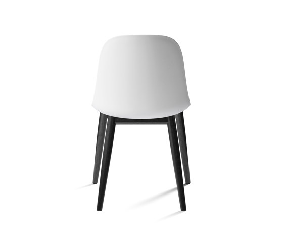 Harbour Side Dining Chair | Black Oak, Light Grey Plastic | Chaises | Audo Copenhagen