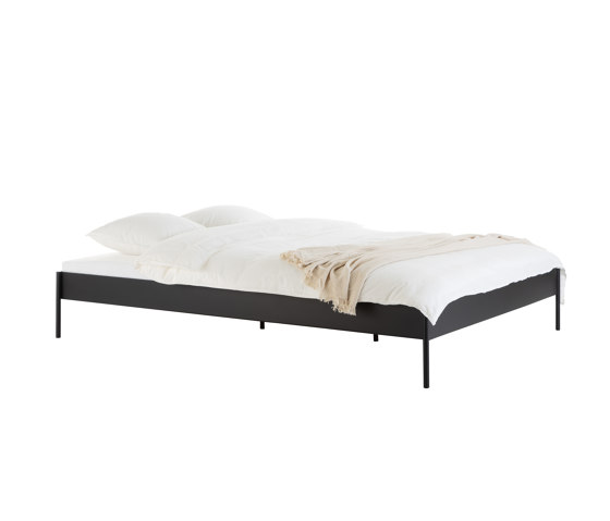 Eton Basic Bed | Vulcano Black | Camas | noo.ma