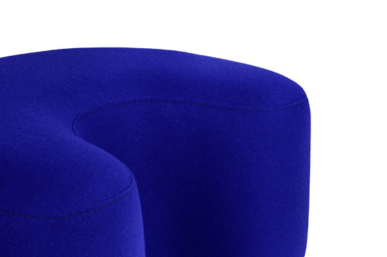 Ü Pouf | Blaubeermousse Wolle | Poufs / Polsterhocker | noo.ma