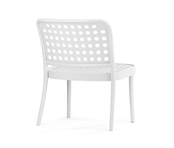 822 Lounge chair | Poltrone | TON A.S.