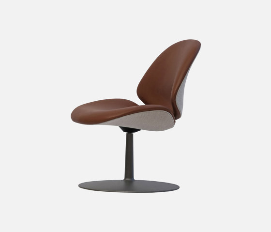 Council Lounge Chair with Swivel Base | Sessel | House of Finn Juhl - Onecollection