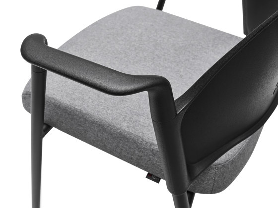 Momo | Chairs | Bejot