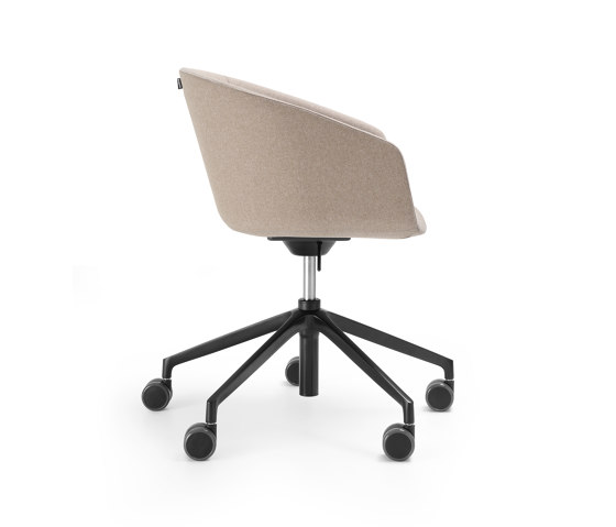 Ox:Co small | OXS5R | Chaises | Bejot