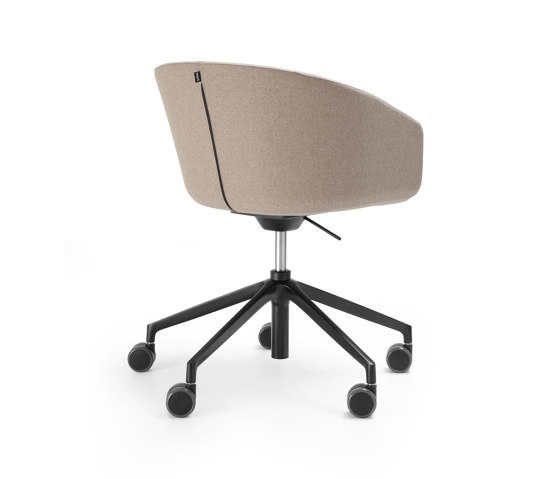 Ox:Co small | OXS5R | Chairs | Bejot