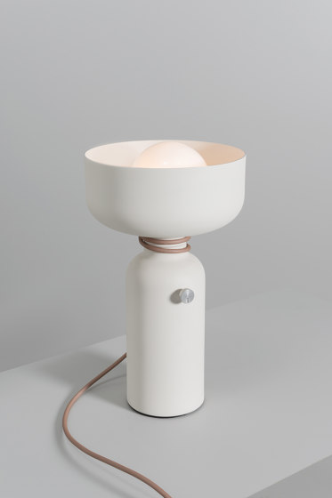 Spotlight Table | Lámparas de sobremesa | A-N-D