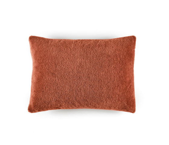 Wool plush | CO 215 31 02 | Cushions | Elitis