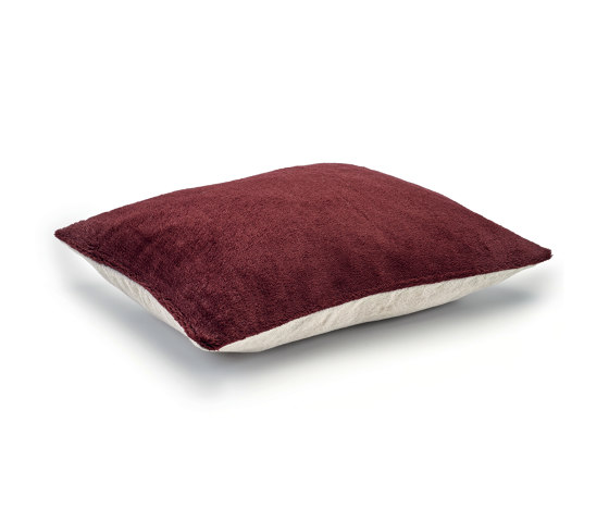 Wool plush | CO 220 39 02 | Cushions | Elitis