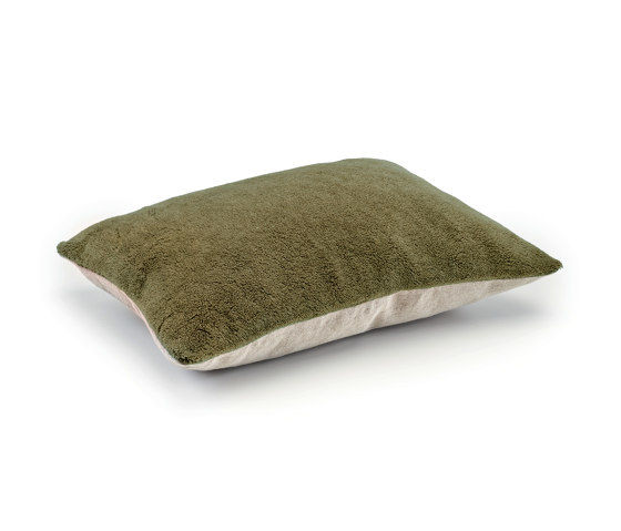 Wool plush | CO 220 63 02 | Cushions | Elitis