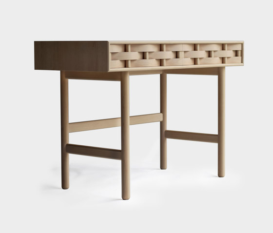 Weave desk. Birch wood, natural oil | Desks | Ringvide Studio